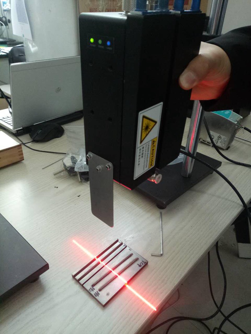 LS-TR系列激光焊接焊縫跟蹤傳感器 LS-TR系列激光焊接焊縫跟蹤傳感器