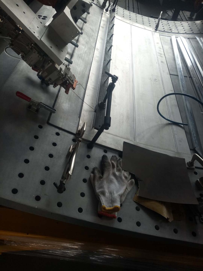 鐳爍光電焊縫跟蹤傳感器抗萬瓦級激光干擾驗證成功 鐳爍光電焊縫跟蹤傳感器抗萬瓦級激光干擾驗證成功