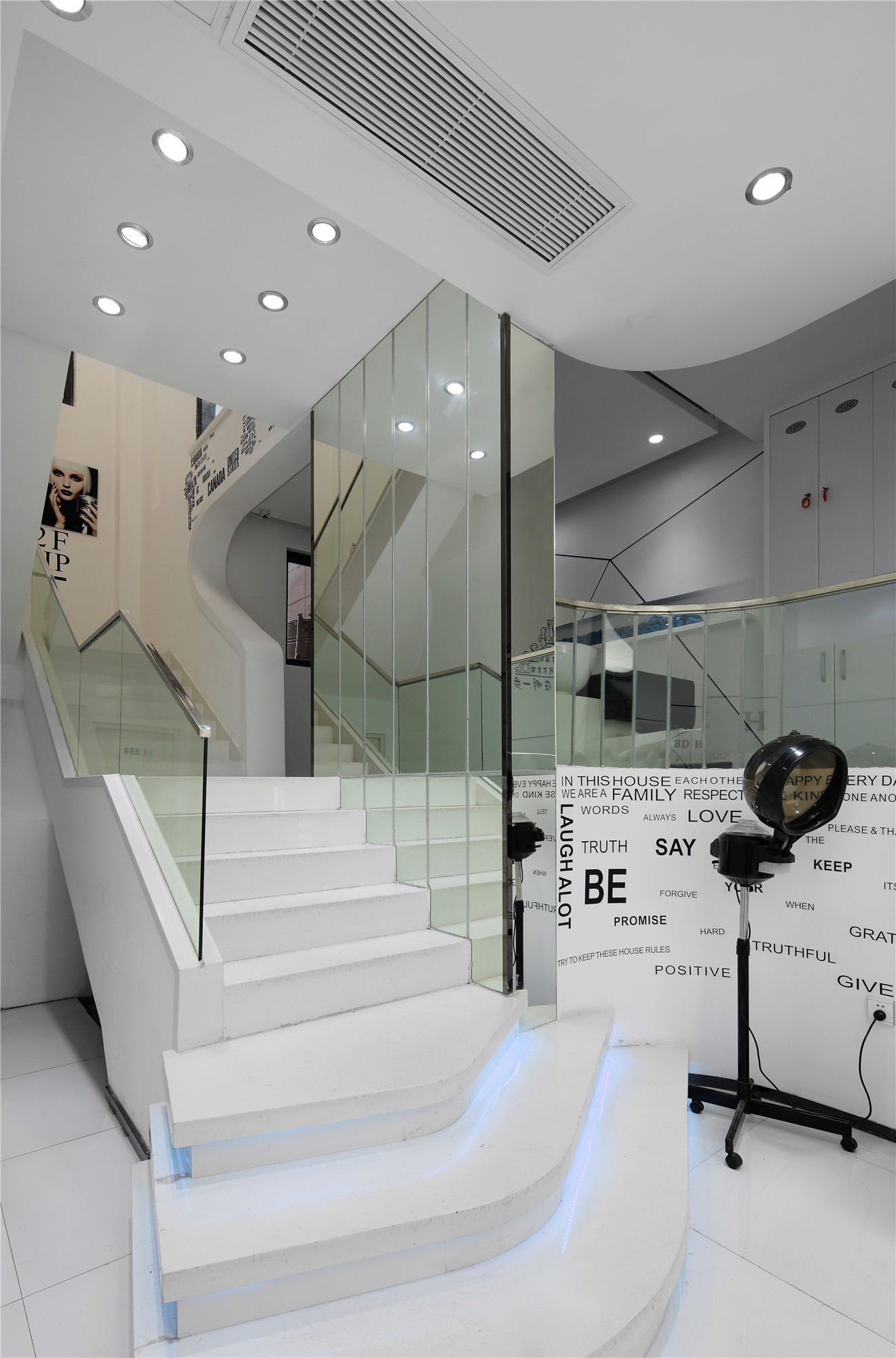 簡約理發店裝修設計效果圖-第3張圖片-上海古都建筑設計集團 簡約理發店裝修設計效果圖-第3張圖片-上海古都建筑設計集團